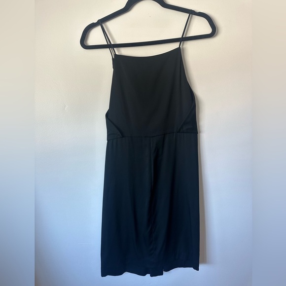 LIKE NEW Diane Von Furstenberg Black Silk Mini Strappy Dress Size 6 - Picture 3 of 7